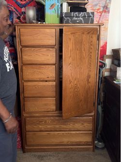 Oak Chest of Drawers (Used)