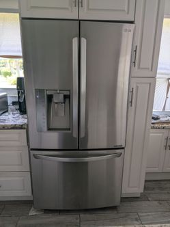 Lg counter depth refrigerator 36-in stainless steel