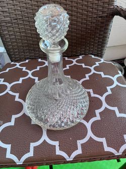 Diamond shaped decanter