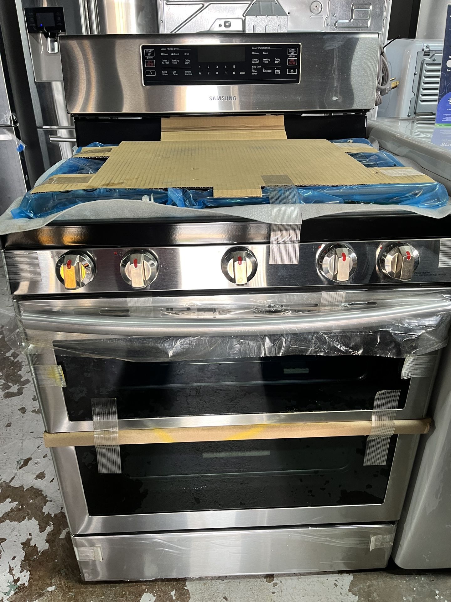 Samsung 6 cu. ft. 30 in. Freestanding Smart Double Oven Gas Range with Air Fry Fingerprint Resistant in. Stainless Steel