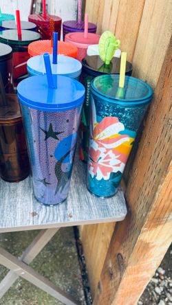 Starbucks cups