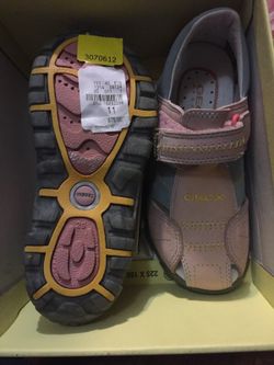 Geox girls shoes size 11
