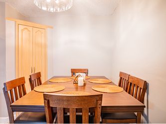 Dining table set