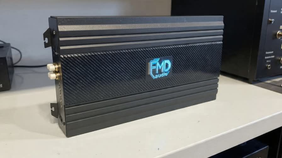 FMD Audio 2500.1D  Mono Sub Amp Half Bridge Technology 