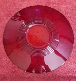 RED PLATE 13 1/2 INCH ROUND I SEE KNOW MARKINGS