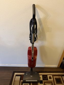 Miele Swing H1 Quick Step PowerLine Upright Stick Vacuum Cleaner SAAO0 Red. Tested. Working great 