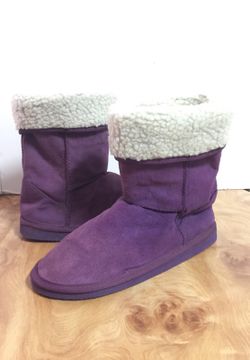 Women’s Purple Faux Suede Boots Sz 7.5/8