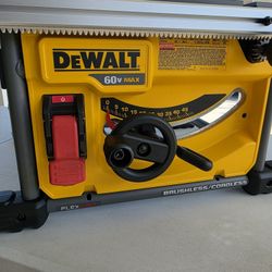 For Sale SLIGHTLY USED DEWALT FLEXVOLT 60V BRUSHLESS 8-1/4" TABLESAW. $330 TABLESAW ONLY 
