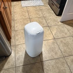 Diaper Genie 
