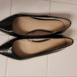 New EXPRESS Womens Flats Size 7