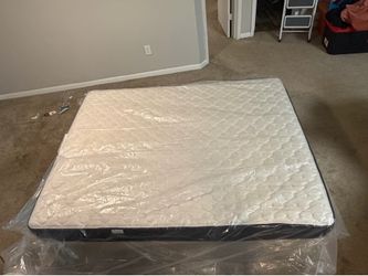 Queen size mattress and box CASH PAYMENT ONLY