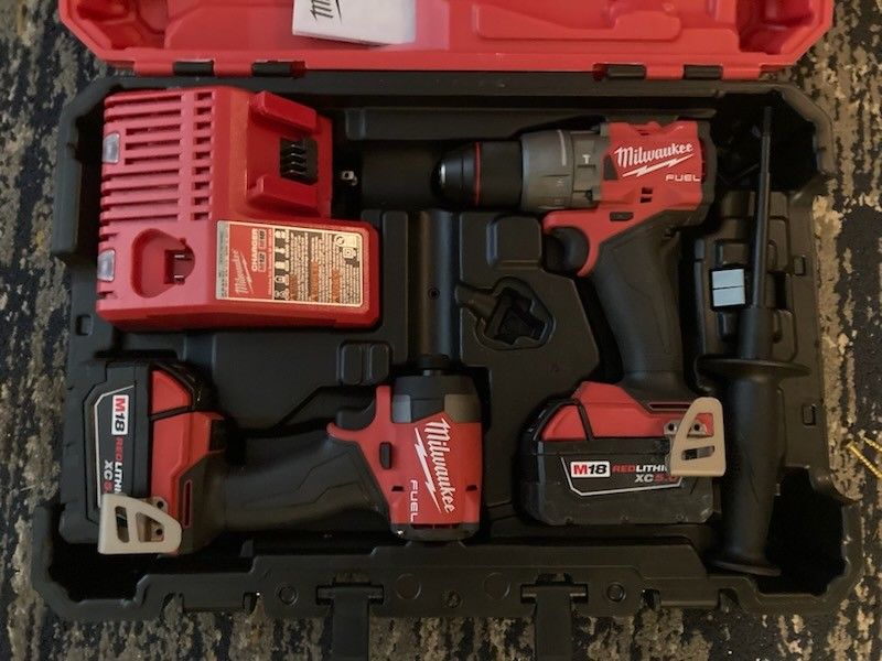 Milwaukee M18 FUEL impact Driver And Hammer Drill Combo