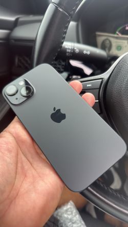 iPhone 15.. UNLOCKE.. 128. GB.. excellent condition… 10/10… $500