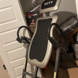 Like new inversion table
