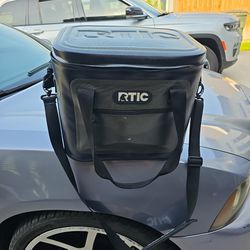 RTIC 30 Soft Pack Cooler