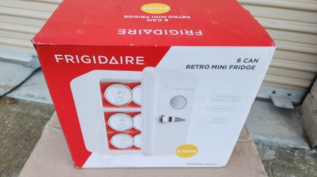 New Frigidaire 6-Can Retro Mini Fridge Cooler - White