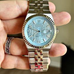 Men’s Watch: 40 mm / Sapphire Crystal Glass