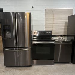 🔥✨ BLACK STAINLESS KITCHEN SET – READY FOR YOUR HOME! ✨🔥