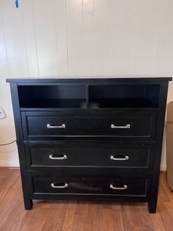 TV Stand/3-Drawer Dresser