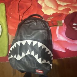 Sprayground “OUTTA THIS WORLD” Backpack (Slightly Used) for Sale in New  Rochelle, NY - OfferUp