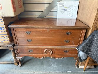 Lift Top Hope Chest