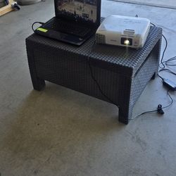 Epson LCD Power Lite  99WH Projector 