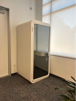 Office pod / phone booth privacy pod