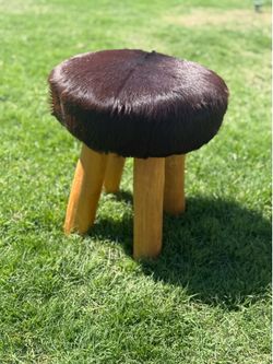Cowhide Accent Stool – Rustic / Western Style
