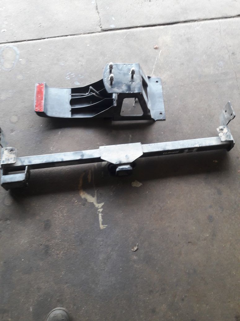05 JEEP WRANGLER TRAILER HITCH AND SPARE TIRE BRACKET