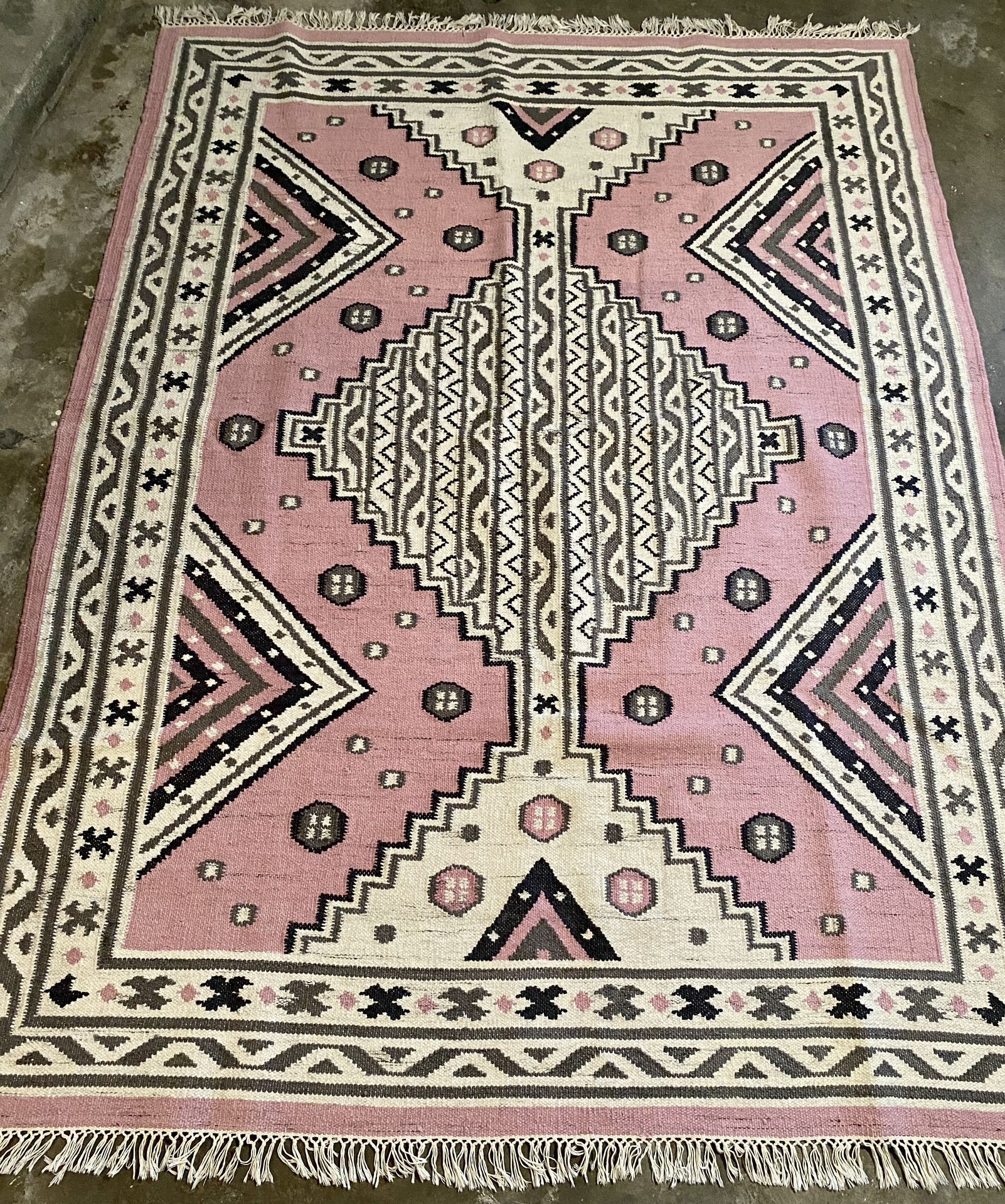 IKEA Jordlose Rug Handmade Flatwoven Pink Wool Carpet - Gently Used / Firm Price for Sale in Katy, TX