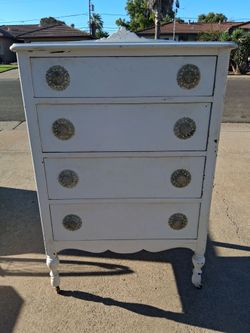 Vintage white dresser