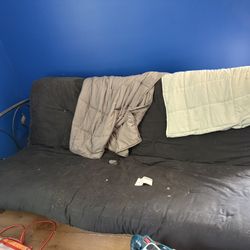 Metal Futon 