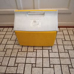 Falstaff Cooler/ Yellow And White 