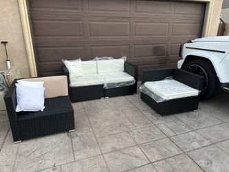 Outdoor Patio Furniture ( Brand New)