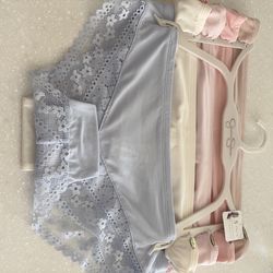 Pantalets. 5  new   Talla chica  S  marca gessica s