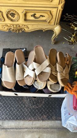 Free  shoes bigger size 9/5 , 10 size women