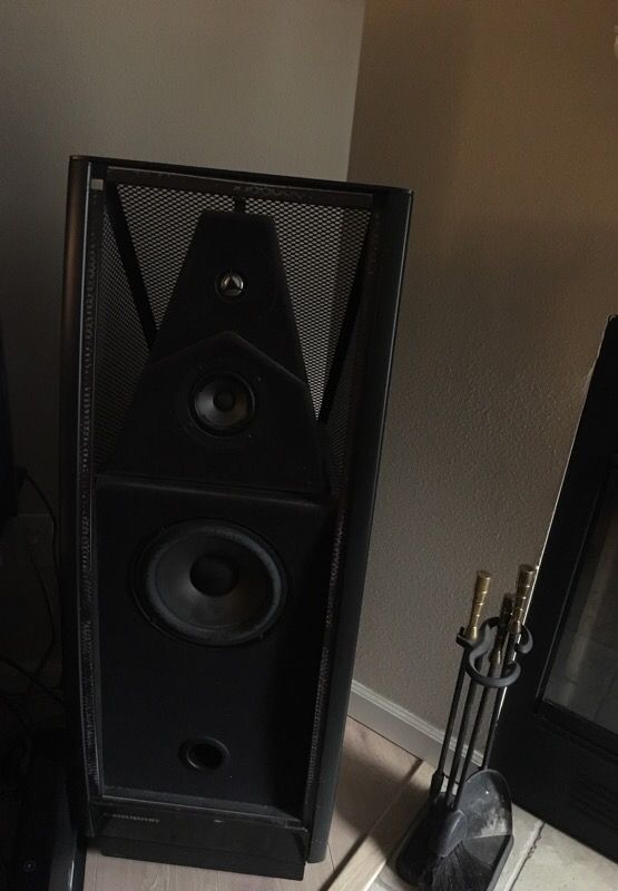 Dahlquist DQ-28 speakers