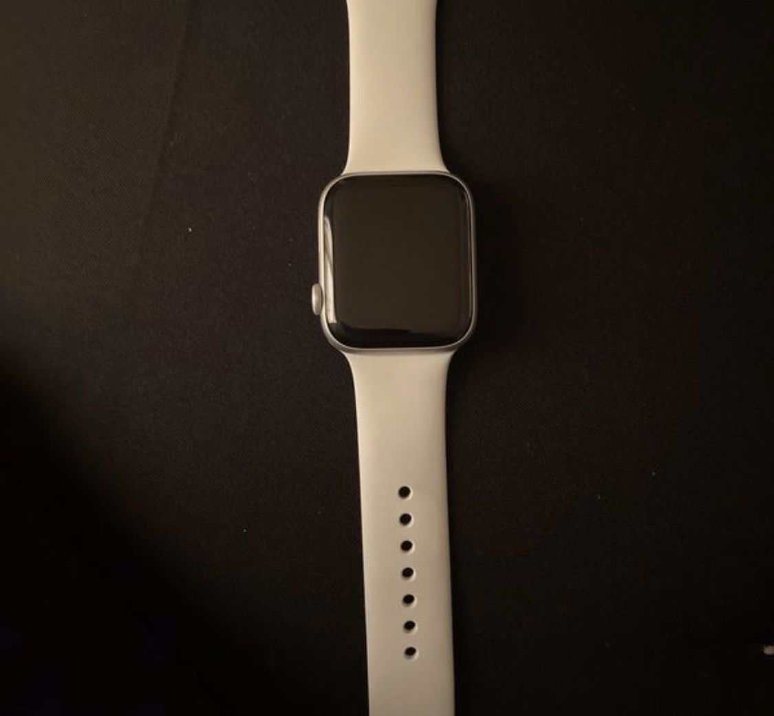 iCloud Locked Apple Watch Series 4 44mm (GPS + Cellular) - For Parts