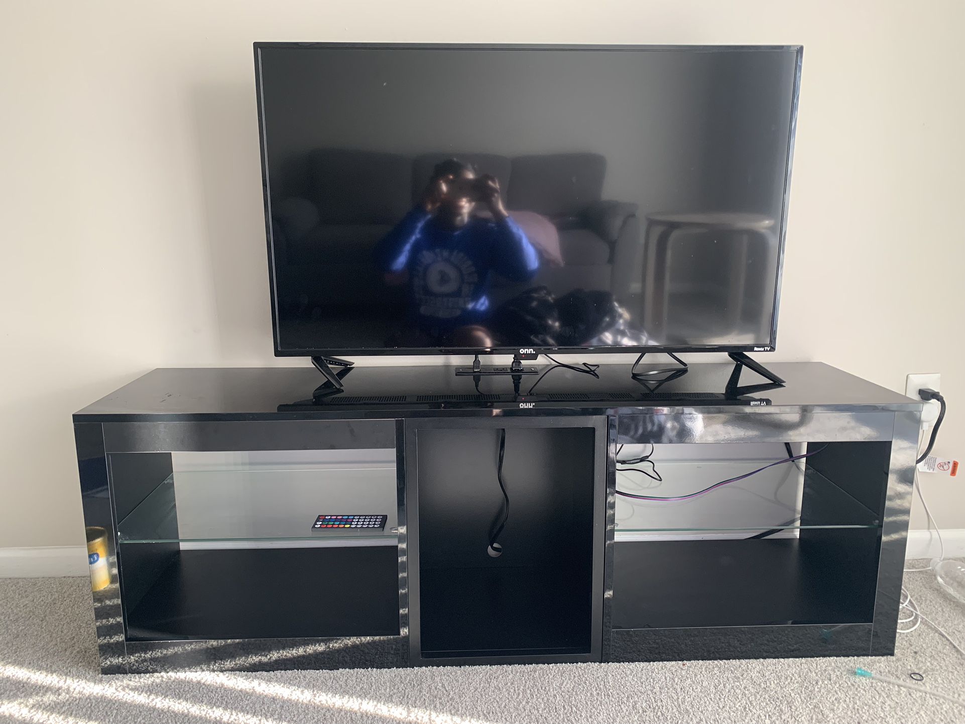 Vinctik 6&Fox LED TV Stand for Living Room with Adjustable LED Lights/Outlet for 50 55 60 65 inch TV,55" High Gloss Black