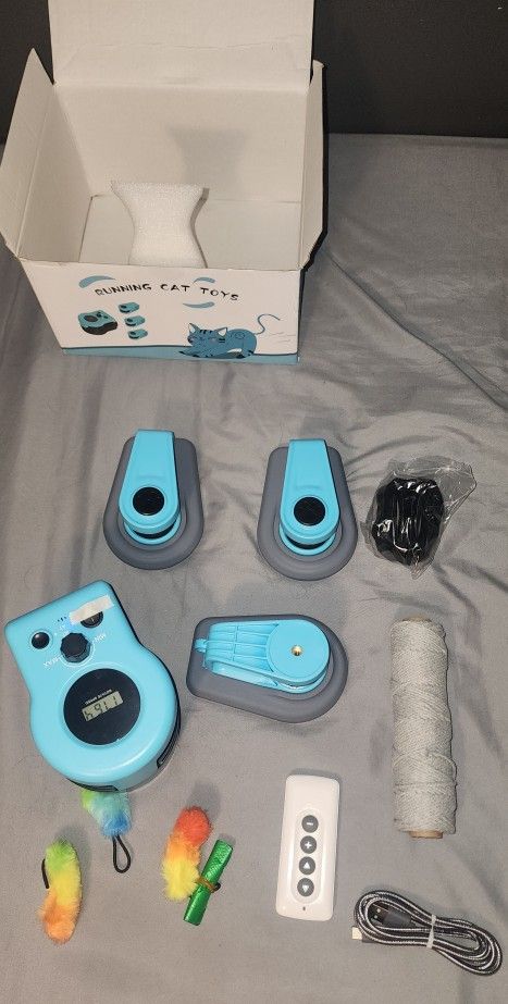 Pet Deluxe Interactive Cat Toy for Indoor Cats, Auto/Remote Control DIY Cat Mouse Hunting Treadmill Keep Bored Kitten Puppy Entertained to Chase, Feat