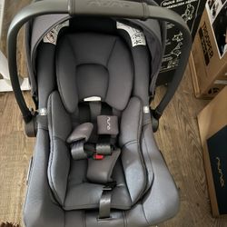 Nina Pipa RX Car seat