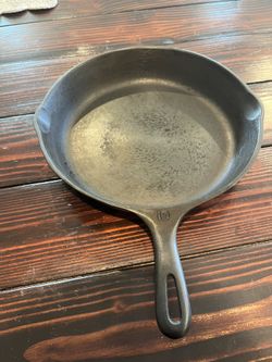 Unmarked Wagner #10 Cast Iron Skillet