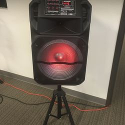 15 inch rechargeable Bluetooth speaker/aux/fm/USB and SD port/microphone for karaoke /brand new!!!