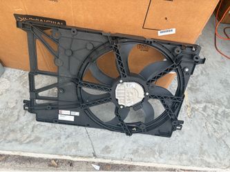 Toyota Lexus Cooling Fan Assembly W/Shroud 16(contact info removed)0/TY67216B NEW