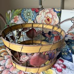 Rustic Metal / Wicker Basket w/ Apples+ Leaves and Spring Style Handles