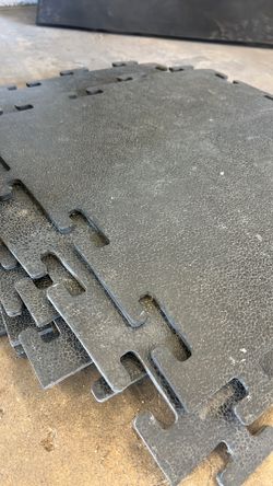 Black Interlocking Floor Mats