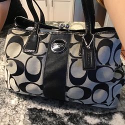 Y2k barely used authentic coach bag