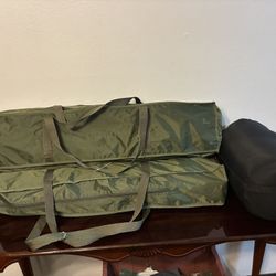 2 Camping Cots & PEAKS 1 Sleeping Bag Set