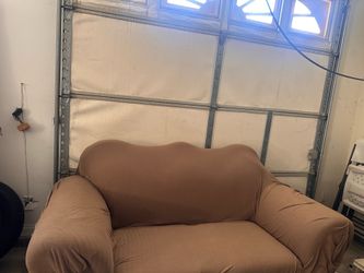 It only the sofa cover 2 piece one big and this is the small