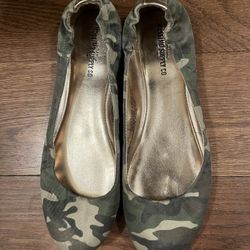 Mossimo Camouflage Ballet Flats Size 8.5